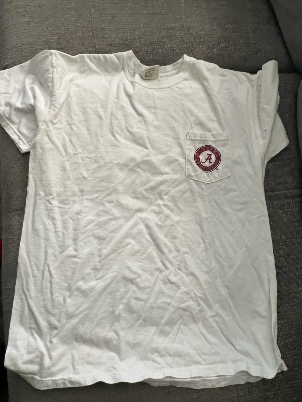 vintage University of Alabama Crimson Tide comfort colors shirt. O10